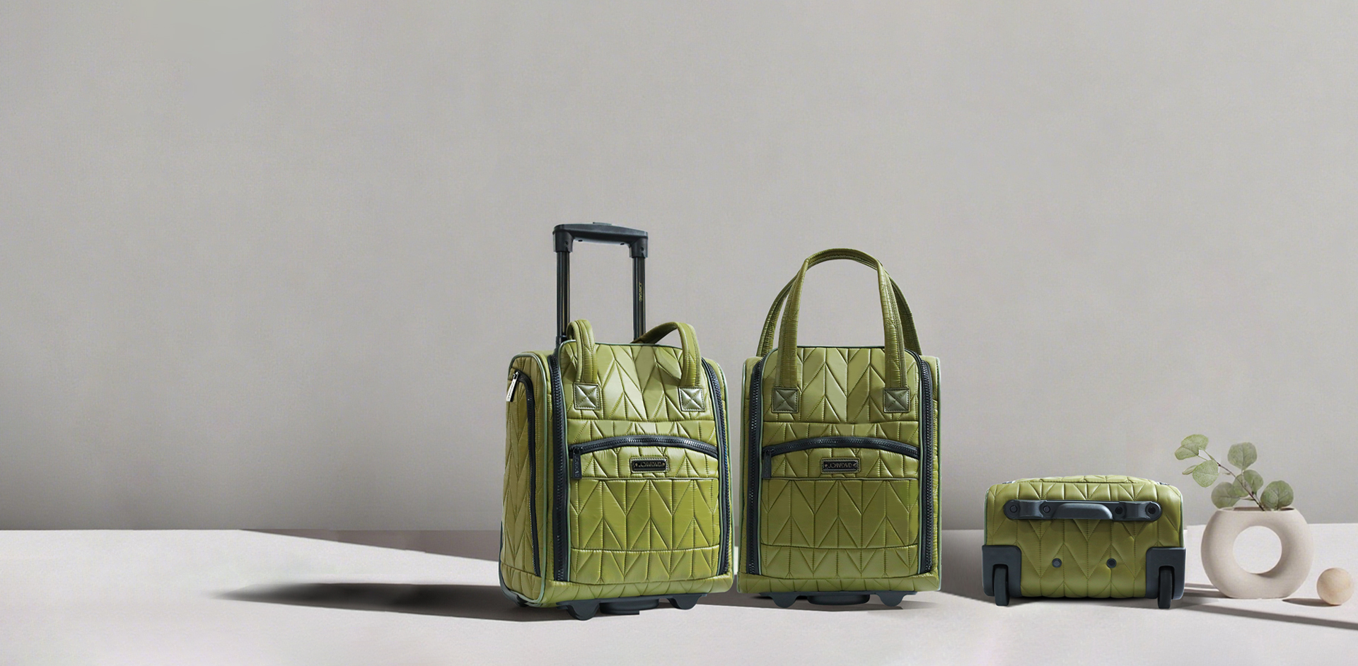 Pinghu Huacheng Bavul & Bag Co., Ltd.